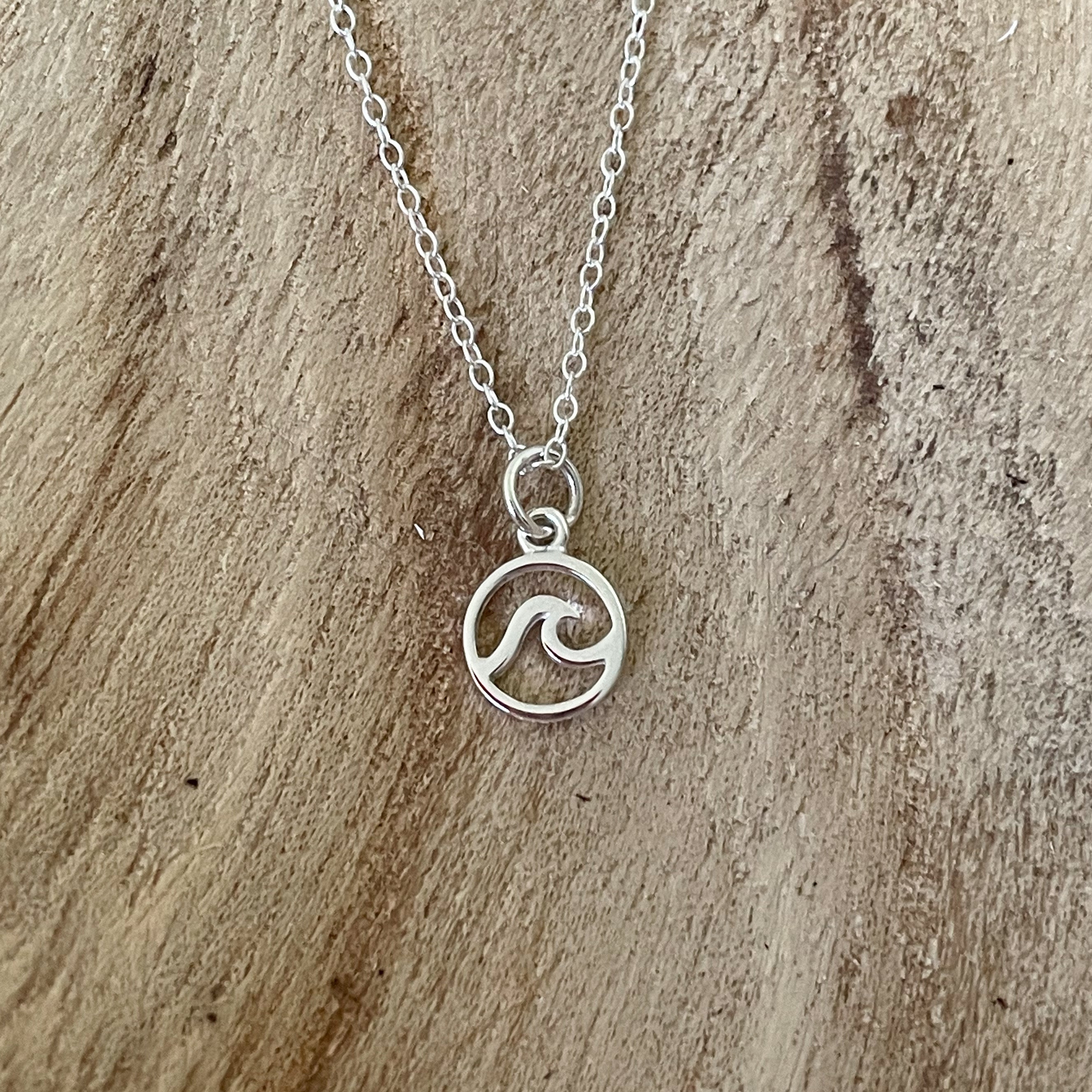 Necklace Unisex Silver Waves